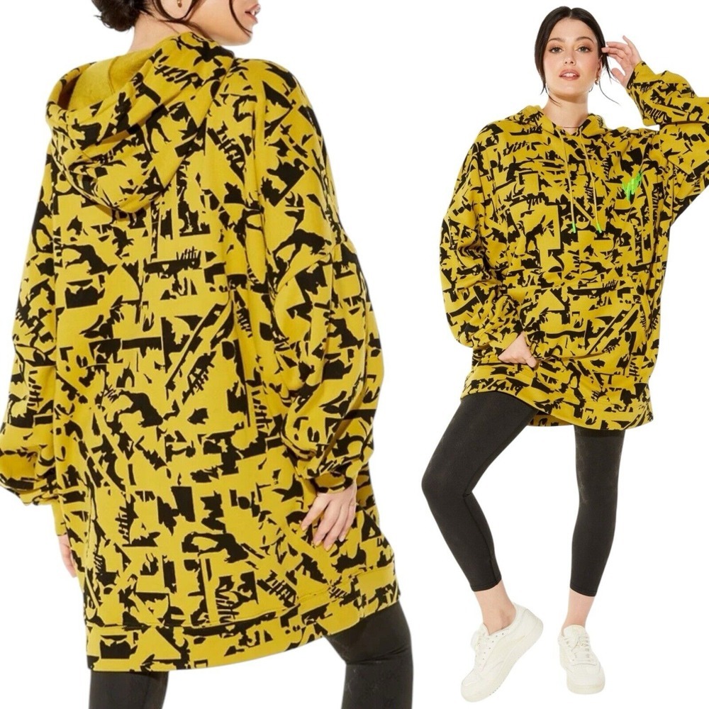 NWT Yitty Major Label Oversized Hoodie Size 4X Graphic Pinup Silhouette Pullover
